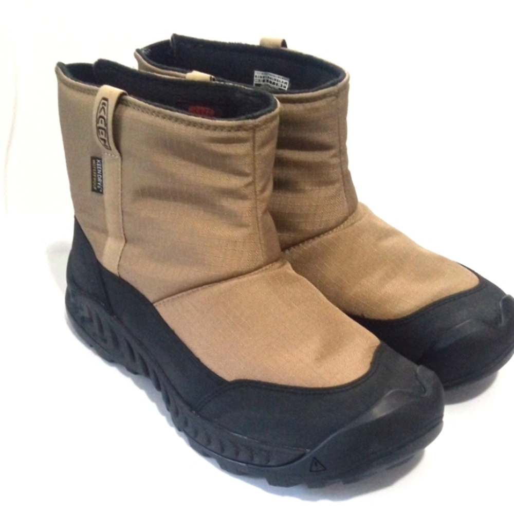KEEN WATERPROOF WINTER BOOTS Tan and Black Cold Weather Boots Size 8 NWT